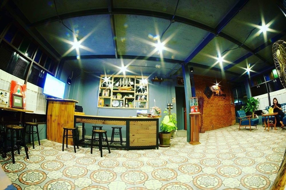 Talardkao Balcony Krabi Hostel Exterior photo